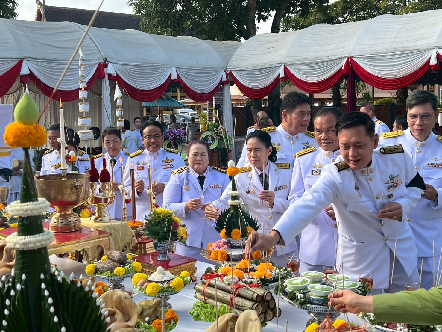 title - ส.ป.ก.พิษณุโลก ร่วมพิธีบวงสรวง บำเพ็ญกุศล และถวายราชสดุดี น้อมรำลึกพระมหากรุณาธิคุณสมเด็จพระเจ้าตากสินมหาราช